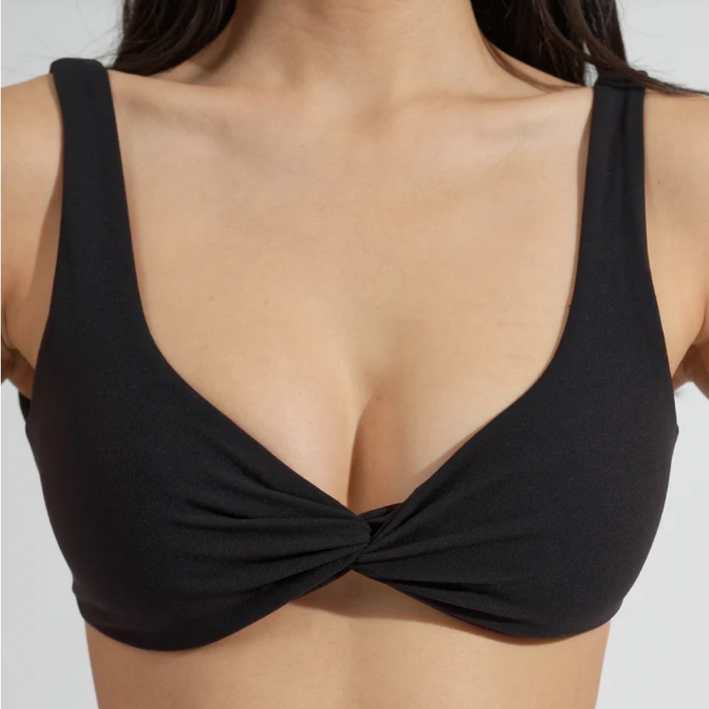 Buffbunny twisted bra - Picture 2 of 5